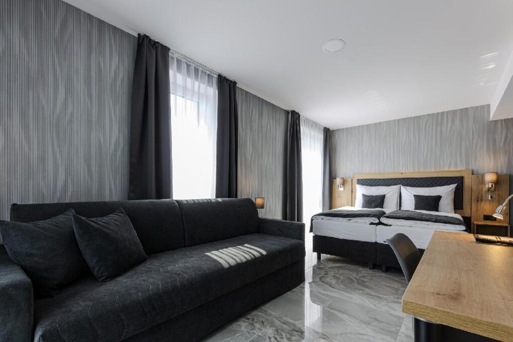 Hotel Triska Brandýs nad Labem-Stará Boleslav Exteriör bild